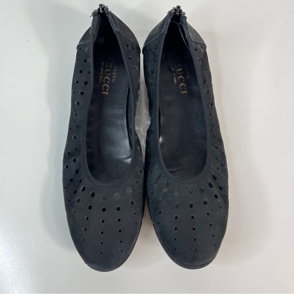 Sesto Meucci Diva Women’s Sz 9 Black Flats Perforated Skimmer Back Zipper Wedge - Picture 3 of 7